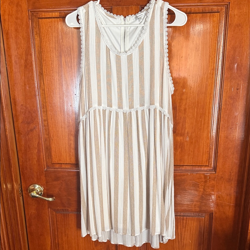 JODIFL Cream and Tan Lace-Trimmed dress